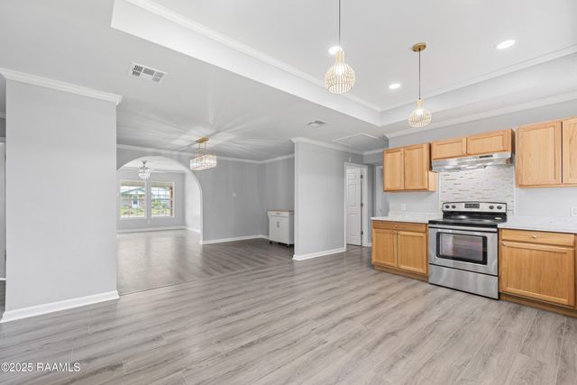 406 Orange Grove Drive, New Iberia, LA 70560