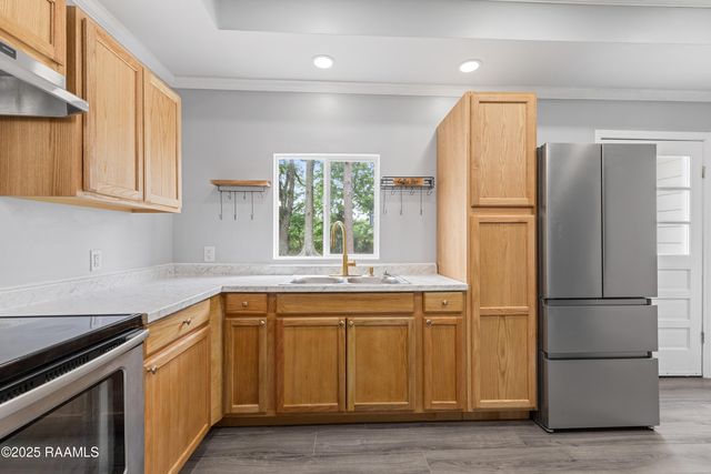 406 Orange Grove Drive, New Iberia, LA 70560