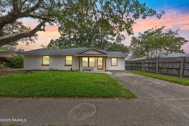 406 Orange Grove Drive, New Iberia, LA 70560