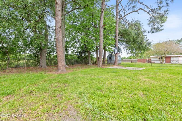 406 Orange Grove Drive, New Iberia, LA 70560