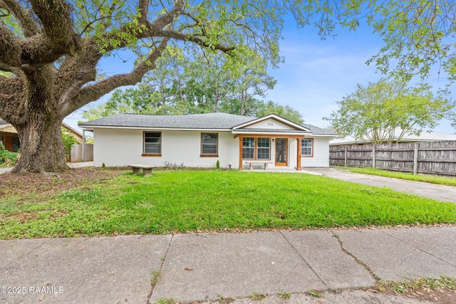 406 Orange Grove Drive, New Iberia, LA 70560