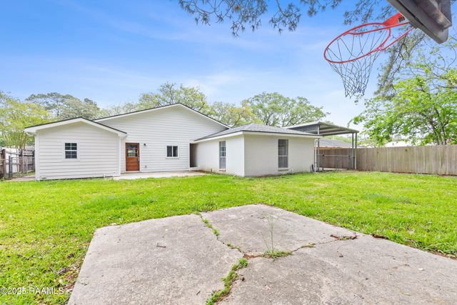 406 Orange Grove Drive, New Iberia, LA 70560