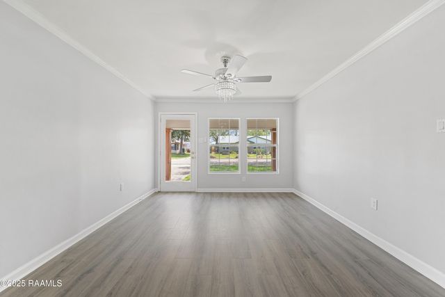 406 Orange Grove Drive, New Iberia, LA 70560