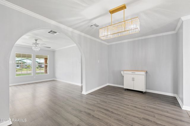 406 Orange Grove Drive, New Iberia, LA 70560