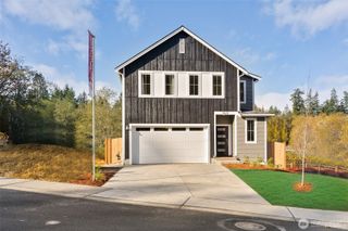 240 NE Shadowhawk Lane, Bremerton, WA 98311