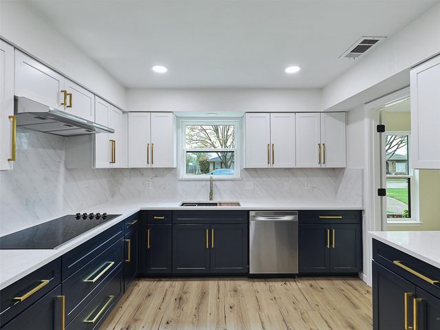 3600 Lynbrook Drive, Plano, TX 75075