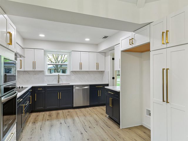 3600 Lynbrook Drive, Plano, TX 75075