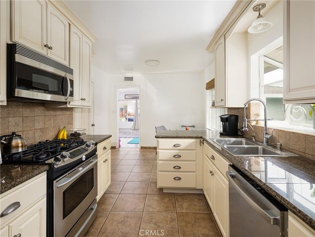 12509 Manor Drive, Hawthorne, CA 90250