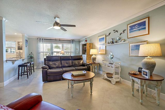 170 High Point Boulevard B, Boynton Beach, FL 33435