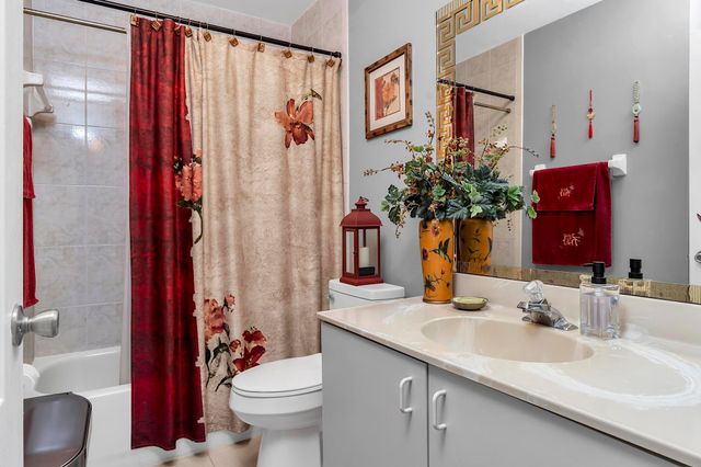 16637 NW 73rd Place, Miami Lakes, FL 33014