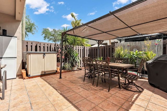 16637 NW 73rd Place, Miami Lakes, FL 33014