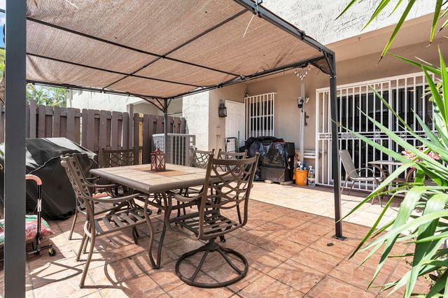 16637 NW 73rd Place, Miami Lakes, FL 33014