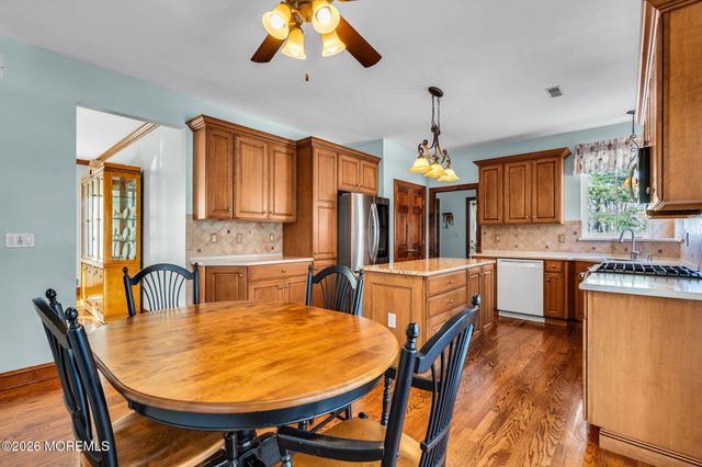 29 Erin Drive, Jackson, NJ 08527