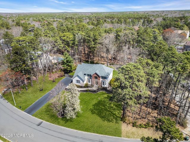 29 Erin Drive, Jackson, NJ 08527