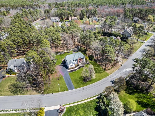 29 Erin Drive, Jackson, NJ 08527