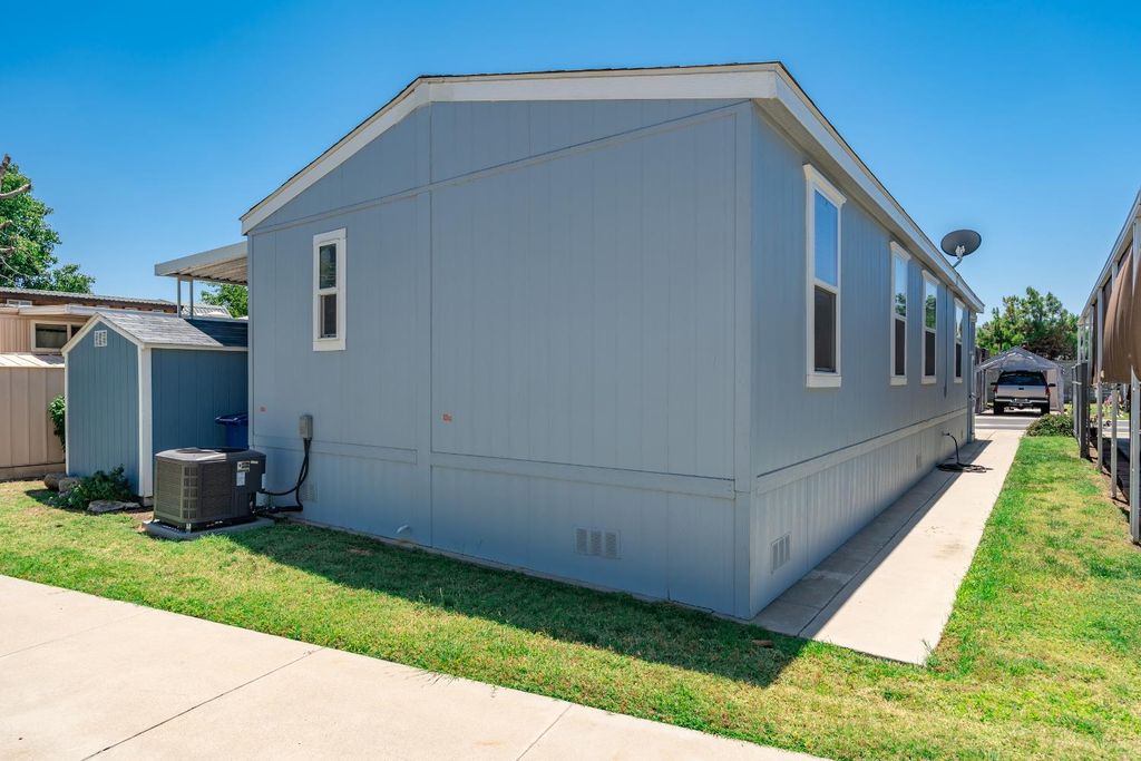 Image 28 of property listing at 1650 Villa Avenue # 28, Clovis, CA 93612