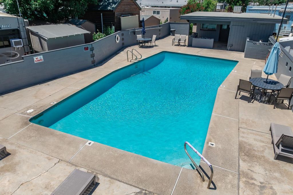 Image 31 of property listing at 1650 Villa Avenue # 28, Clovis, CA 93612