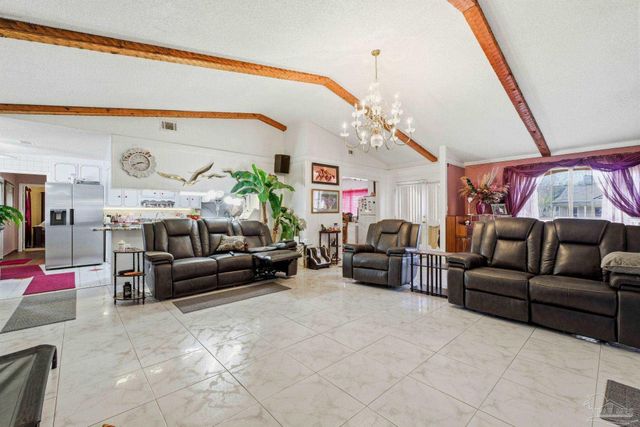 964 Vestavia Way, Gulf Breeze, FL 32563