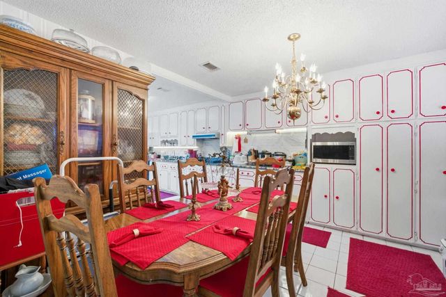 964 Vestavia Way, Gulf Breeze, FL 32563