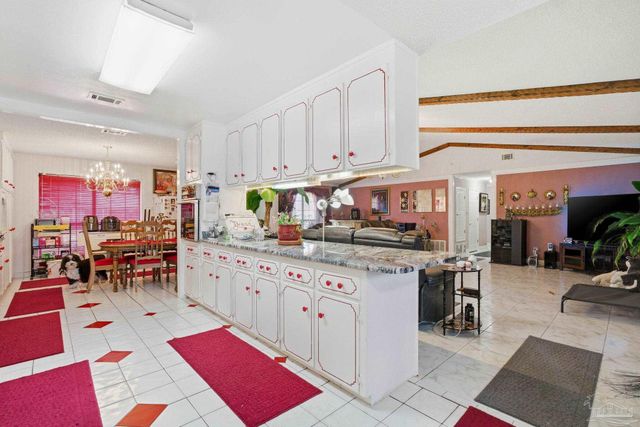 964 Vestavia Way, Gulf Breeze, FL 32563