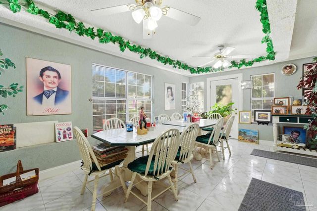 964 Vestavia Way, Gulf Breeze, FL 32563