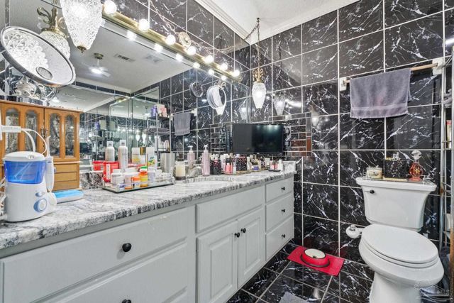 964 Vestavia Way, Gulf Breeze, FL 32563