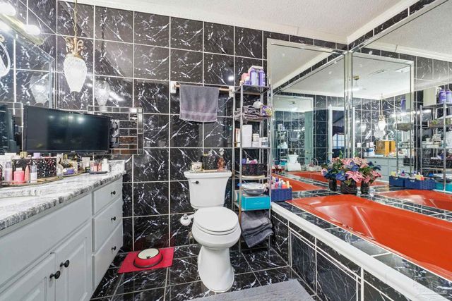 964 Vestavia Way, Gulf Breeze, FL 32563