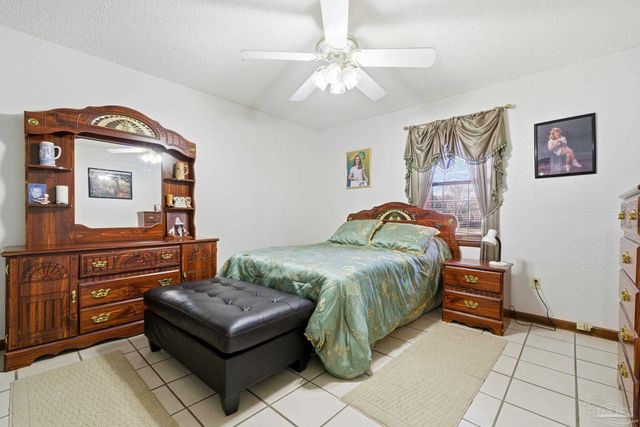 964 Vestavia Way, Gulf Breeze, FL 32563