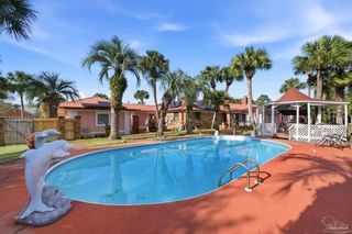 964 Vestavia Way, Gulf Breeze, FL 32563