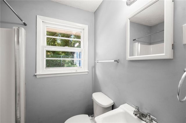 574 S Sage Street S, Toccoa, GA 30577