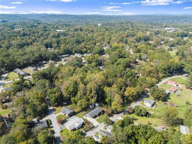 574 S Sage Street S, Toccoa, GA 30577