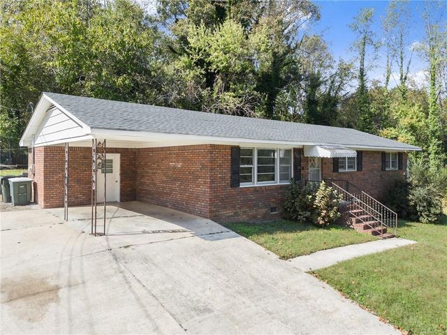 574 S Sage Street S, Toccoa, GA 30577