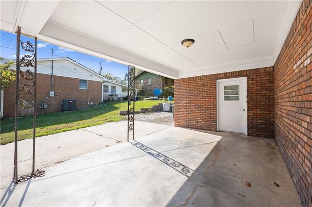574 S Sage Street S, Toccoa, GA 30577