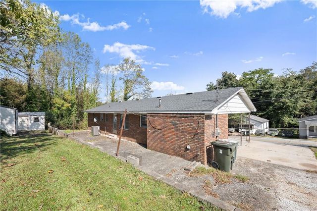 574 S Sage Street S, Toccoa, GA 30577