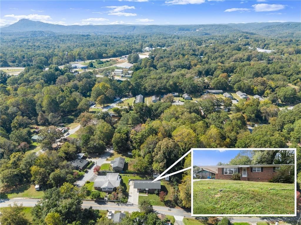 574 S Sage Street S, Toccoa, GA 30577