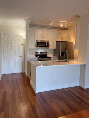 780 S Sapodilla Avenue 412, West Palm Beach, FL 33401