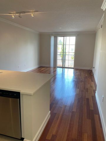 780 S Sapodilla Avenue 412, West Palm Beach, FL 33401