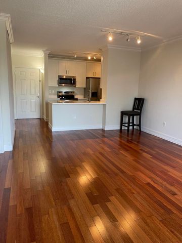 780 S Sapodilla Avenue 412, West Palm Beach, FL 33401