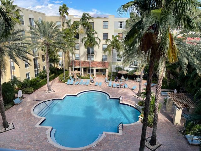 780 S Sapodilla Avenue 412, West Palm Beach, FL 33401