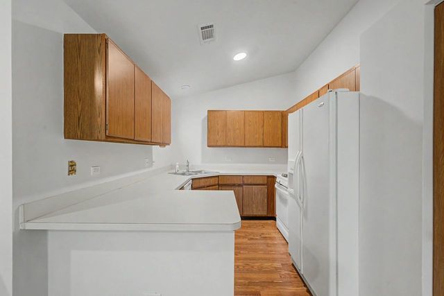1953 N Coldspring Road, Arlington Heights, IL 60004