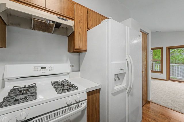 1953 N Coldspring Road, Arlington Heights, IL 60004
