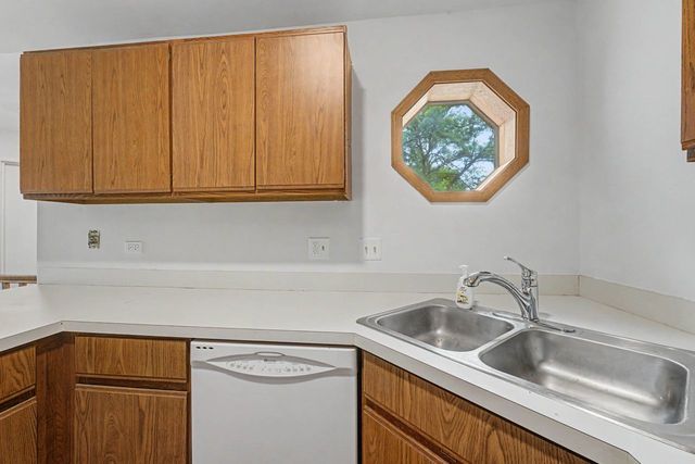 1953 N Coldspring Road, Arlington Heights, IL 60004