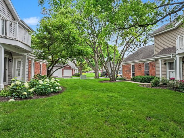 1953 N Coldspring Road, Arlington Heights, IL 60004