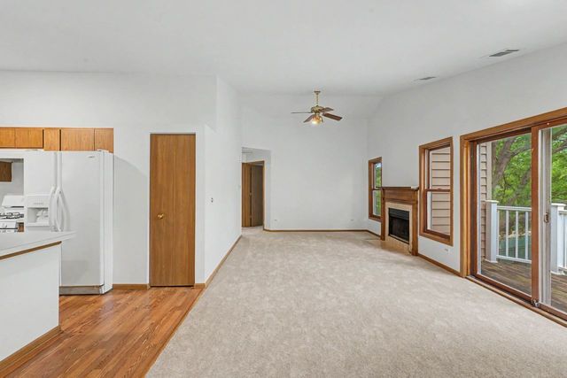 1953 N Coldspring Road, Arlington Heights, IL 60004