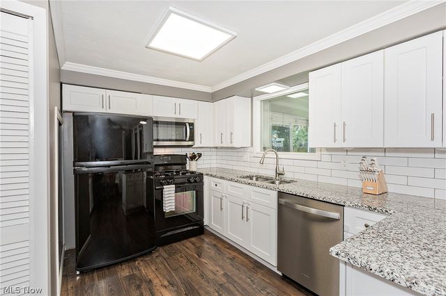 1924 Westwood Drive, Twinsburg, OH 44087