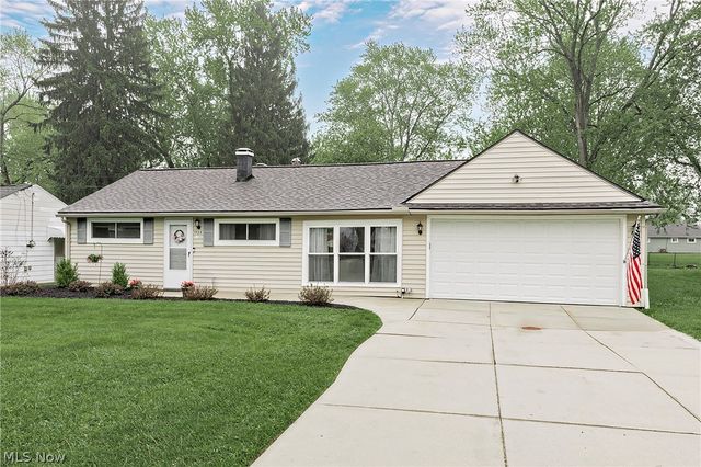 1924 Westwood Drive, Twinsburg, OH 44087