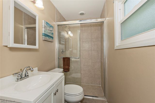 1924 Westwood Drive, Twinsburg, OH 44087