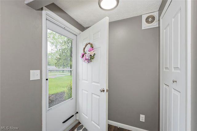 1924 Westwood Drive, Twinsburg, OH 44087