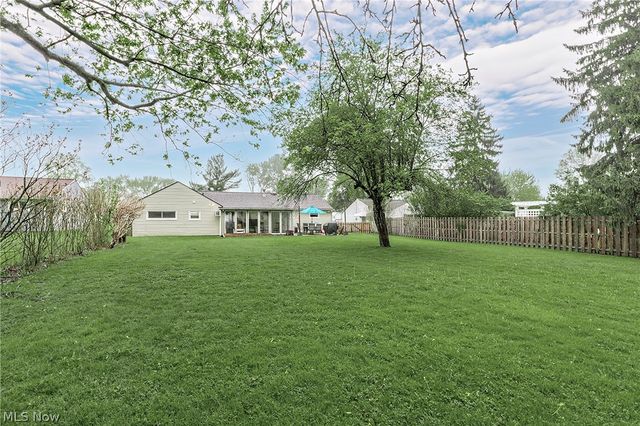 1924 Westwood Drive, Twinsburg, OH 44087