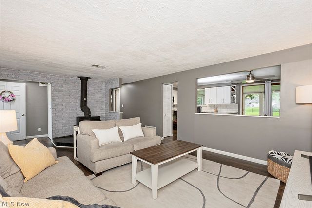 1924 Westwood Drive, Twinsburg, OH 44087